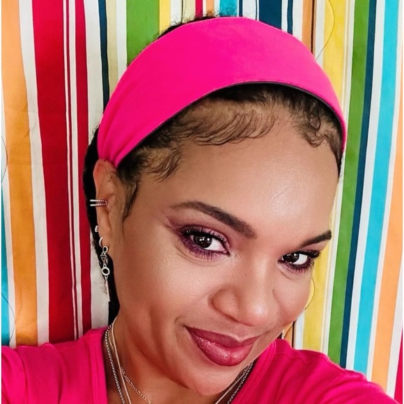 Meet your Posher, Nathalie - Picture 2 of 3